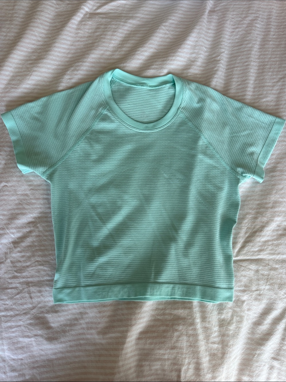Lululemon swiftly cropped shirt